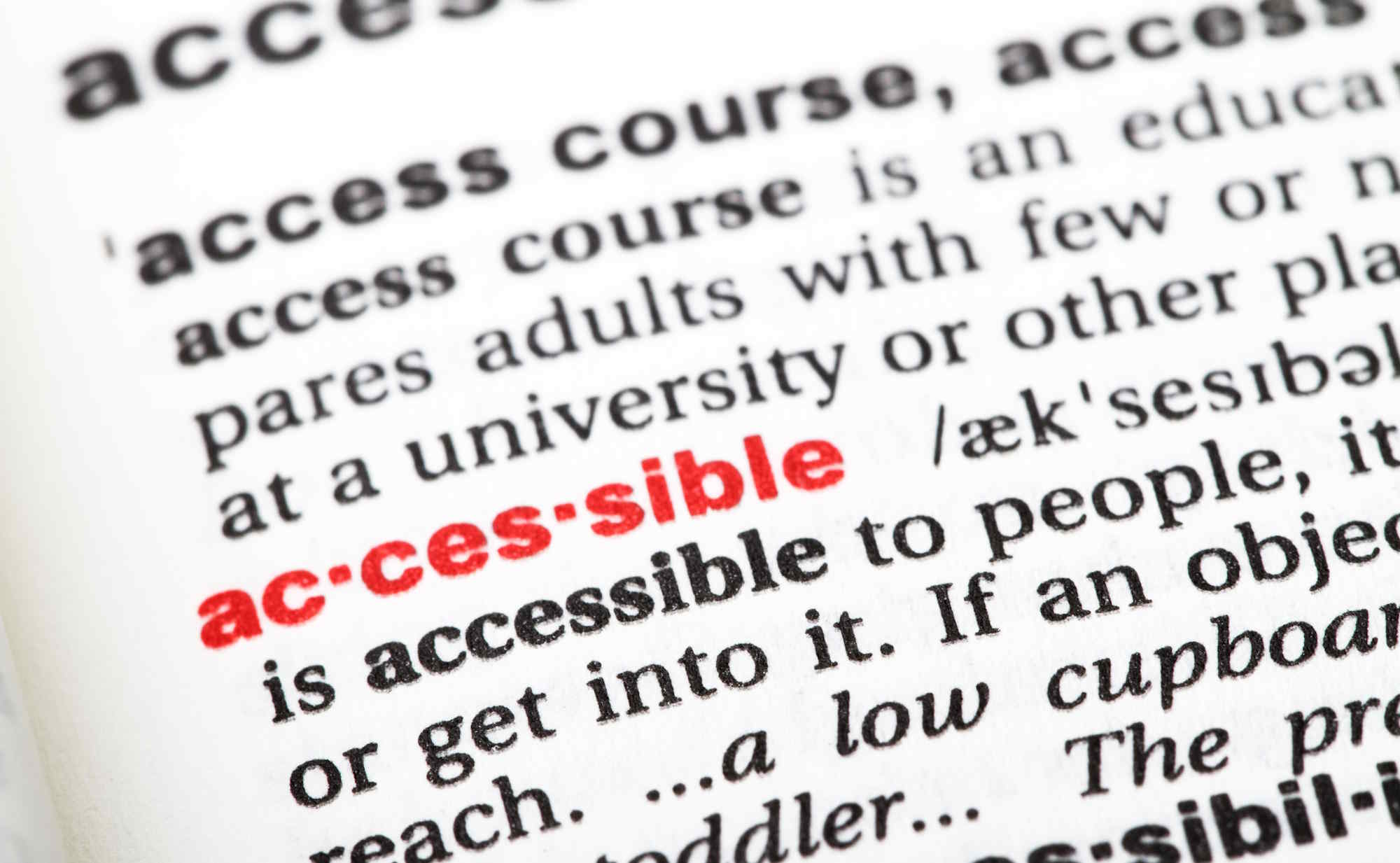 Photo d'une page de dictionnaire, centrée sur le mot anglais 'accessible'